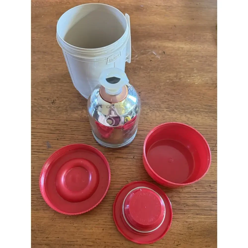 Vintage Thermos Model 6002 Red & White 10 oz Wide Mouth Vacuum Food Jar Complete